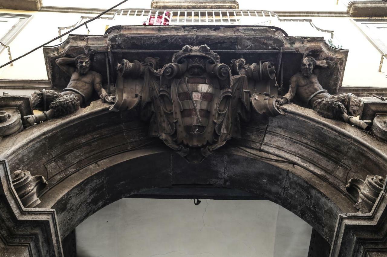 Palazzo Carafa Della Spina Apartment Naples Luaran gambar